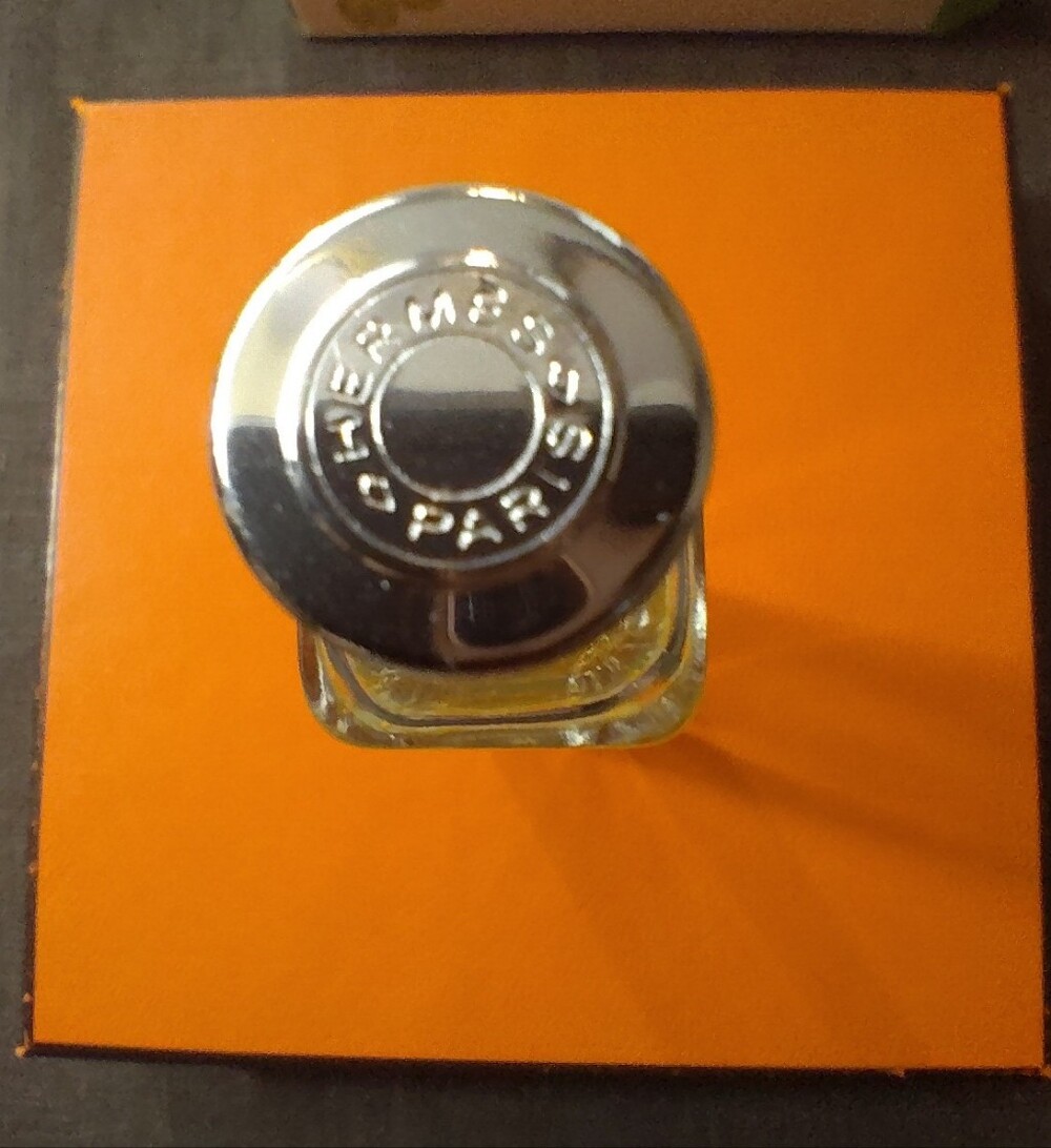 Un Jardin Sur Le Nil by Hermes - EDT Travel Size .5 Oz - Picture 4 of 4